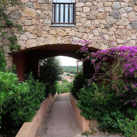 Calarossa Sardinia Apartments Isola Rossa Extérieur photo